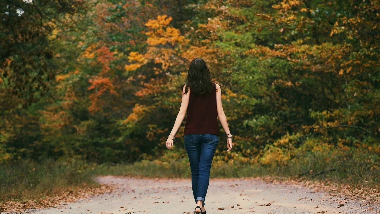 Age-Based Walking Guide: Senior Doctor’s Advice
