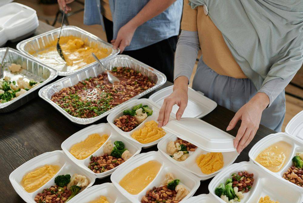 Hungry? NGO Offers Free Food via ‘Tak Yah Bayor! Ambik Je’