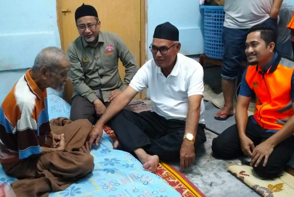 “Not Disobedient,” Claims Son of Viral Elderly Man