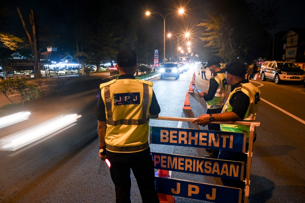Kedah Boy, 13, Drove Dad’s Kancil: “No Choice” Due to Father’s Illness
