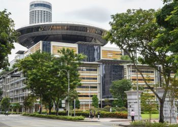 Shanmugam Condemns Bloomberg’s ‘Venomous’ Emails in Defamation Case