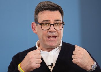 Traders bet against pound as Burnham enters PM race