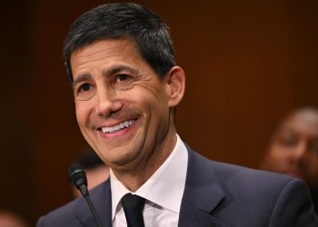 Fed Chair-Elect Kevin Warsh Sells Coupang Shares Amid Ethics Rules