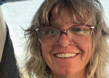 Hooker Search: Sailboat Central